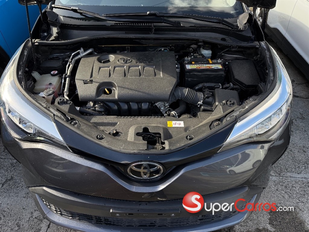 2020 Toyota C-HR LE — foto 5 / 11