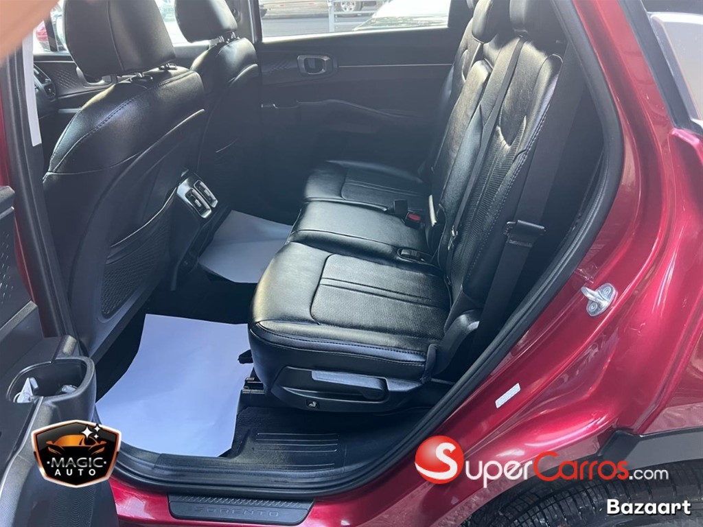 2021 Kia Sorento LX — foto 6 / 11