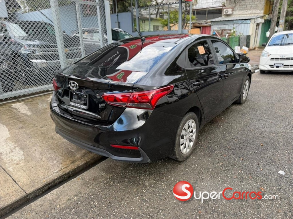 2020 Hyundai Accent SE — foto 6 / 11