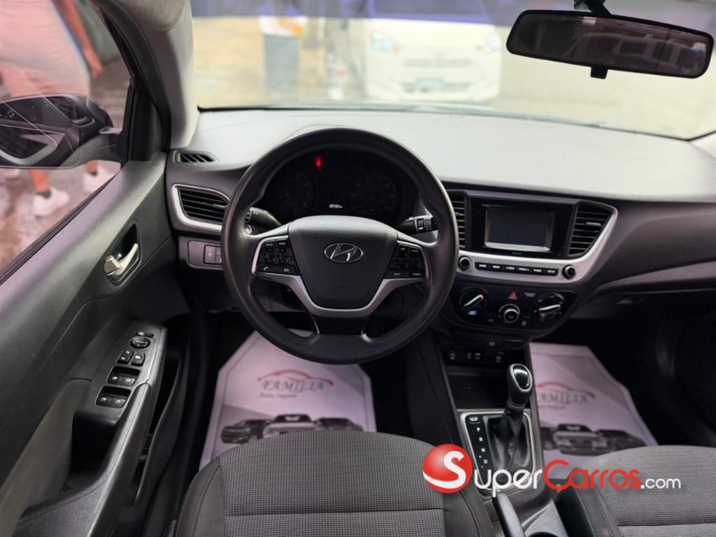2020 Hyundai Accent SE — foto 9 / 11