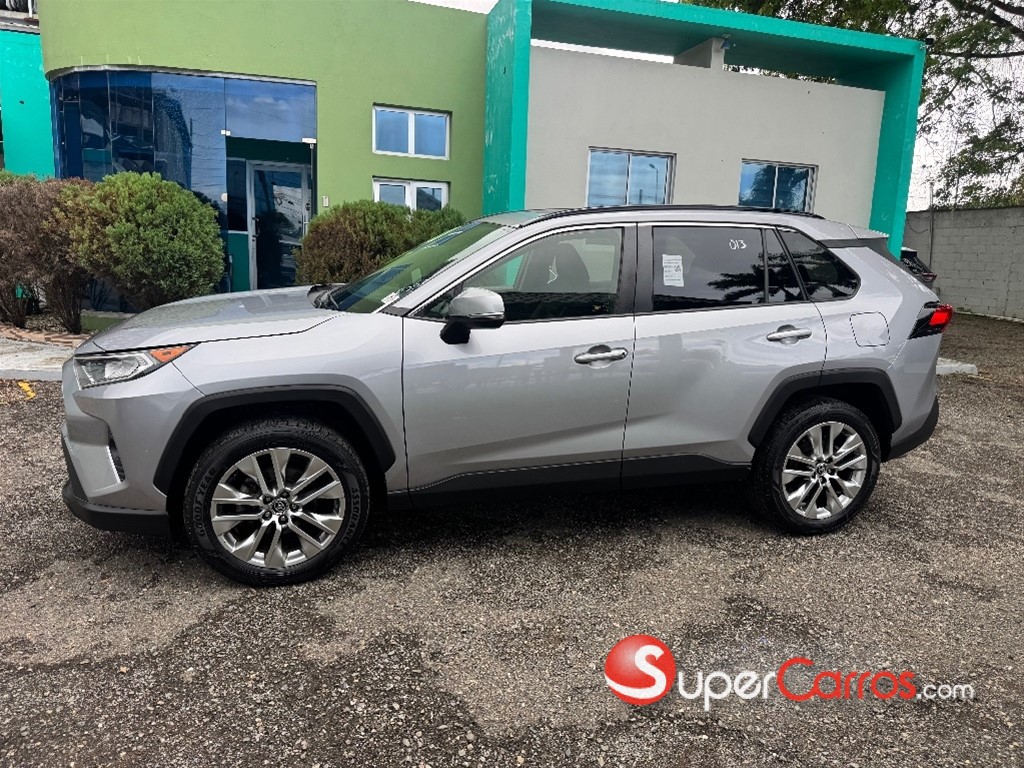 2020 Toyota RAV4 XLE Premium — foto 4 / 12