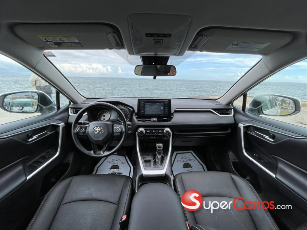 2020 Toyota RAV4 XLE — foto 6 / 7