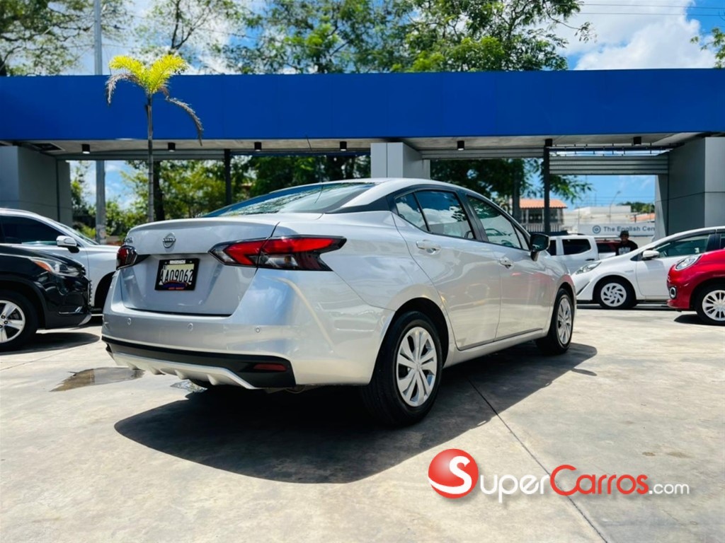 2024 Nissan Versa Sense — foto 9 / 12