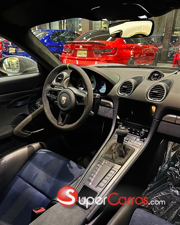 2024 Porsche GT4 RS — foto 7 / 12