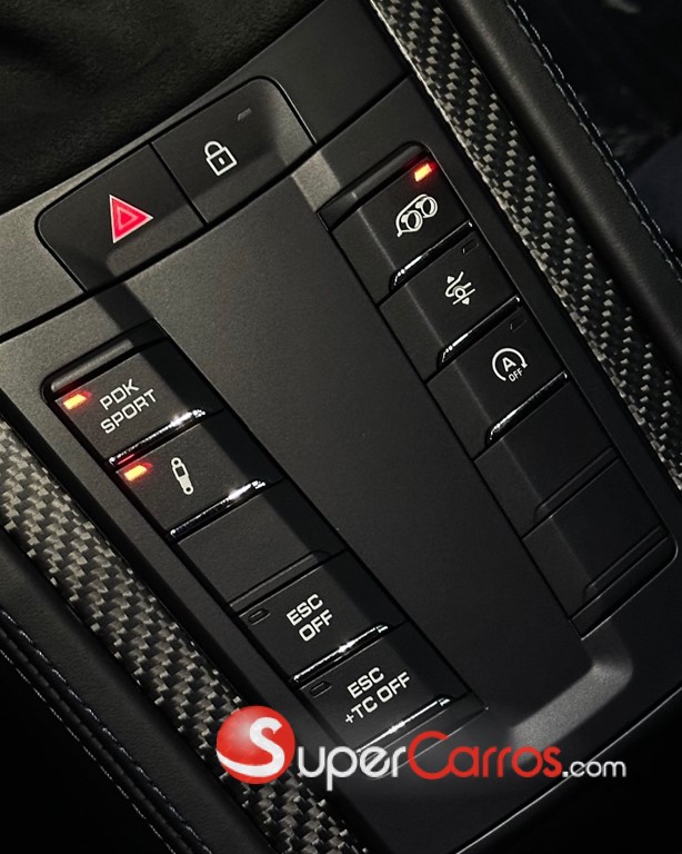 2024 Porsche GT4 RS — foto 8 / 12