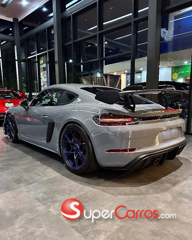2024 Porsche GT4 RS — foto 10 / 12