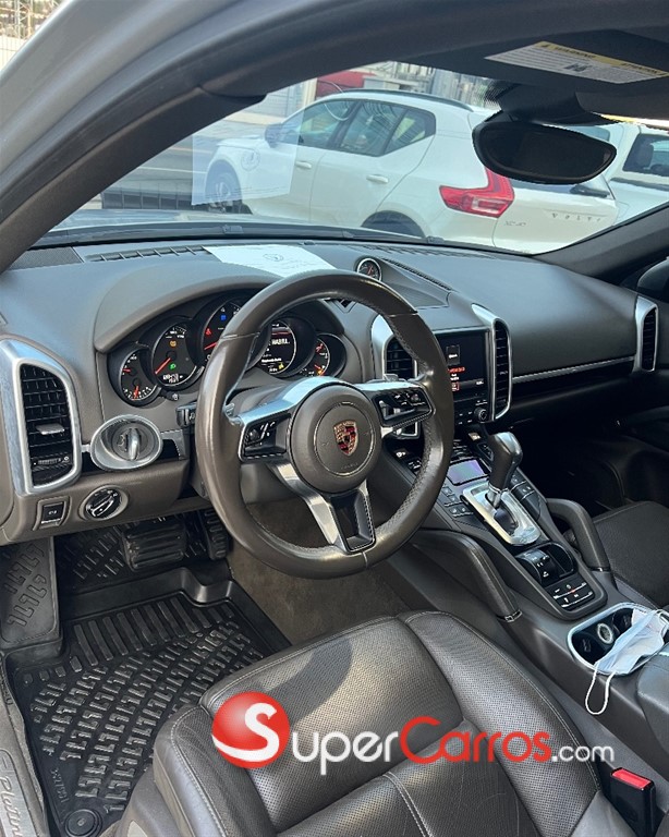 2017 Porsche Cayenne Platinum Edition — foto 6 / 9