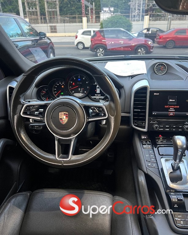2017 Porsche Cayenne Platinum Edition — foto 7 / 9