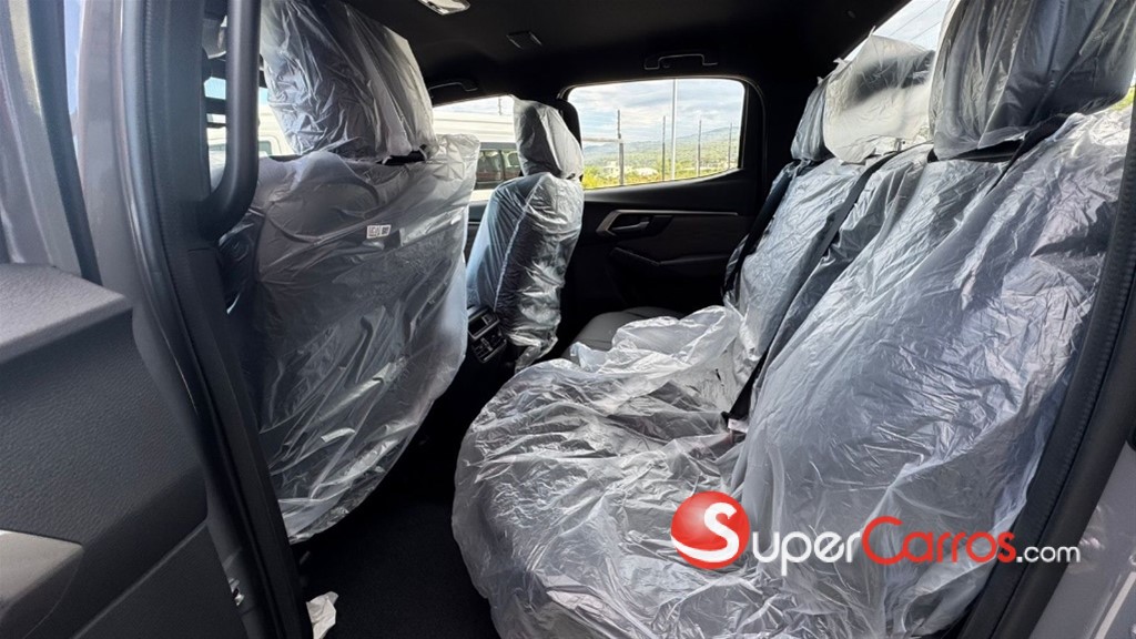 2027 Isuzu DMAX LSE — foto 9 / 9