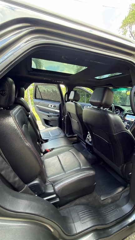 2017 Ford Explorer Sport — foto 2 / 12