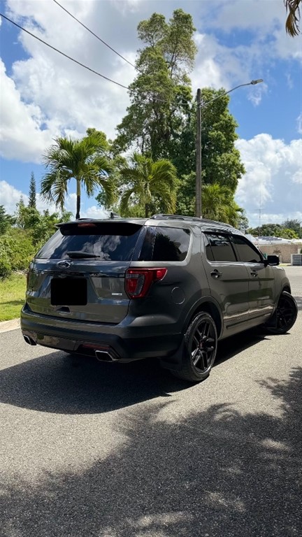 2017 Ford Explorer Sport — foto 3 / 12