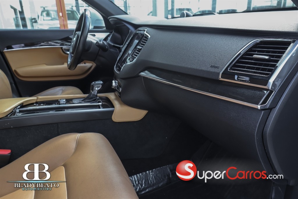 2018 Volvo XC90 Momentum T6 — foto 6 / 12
