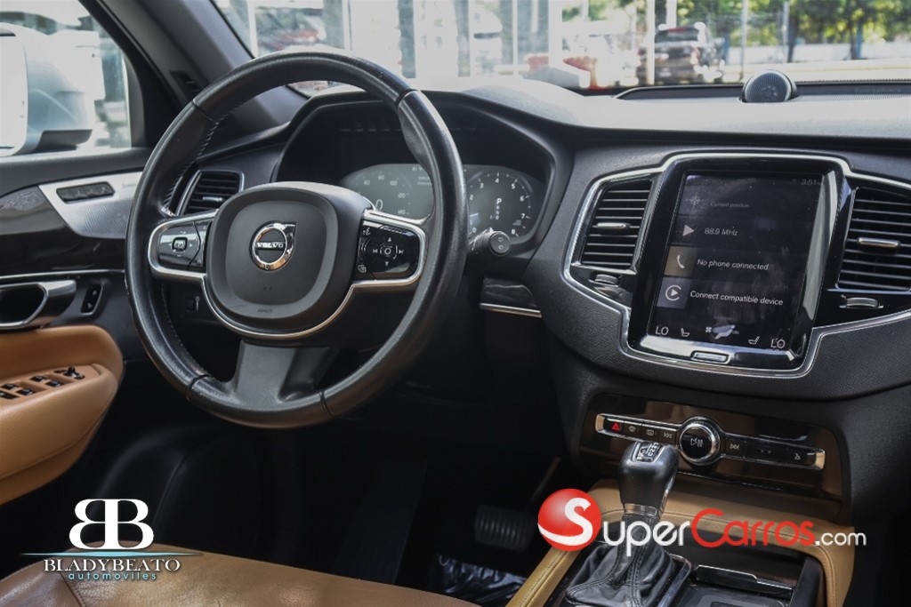 2018 Volvo XC90 Momentum T6 — foto 8 / 12