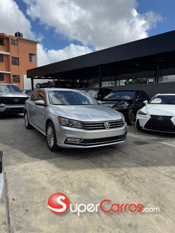 2017 Volkswagen Passat — foto 3 / 12
