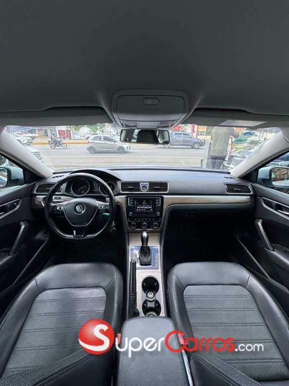 2017 Volkswagen Passat — foto 6 / 12