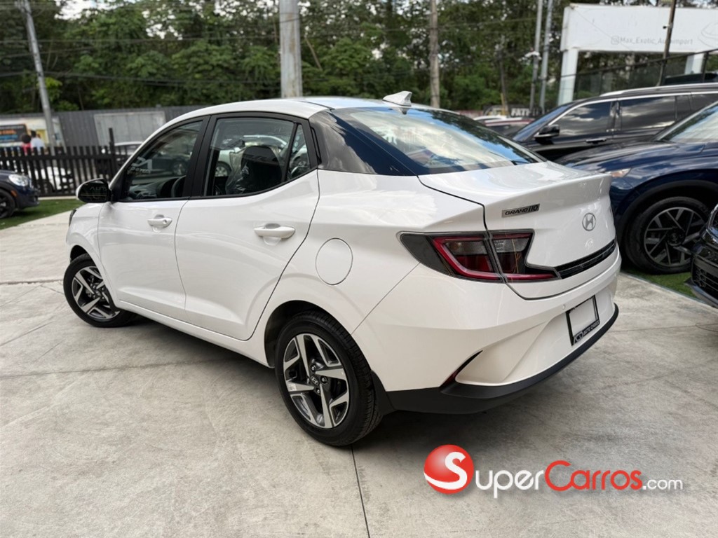 2025 Hyundai Grand I 10 Sedan — foto 2 / 12