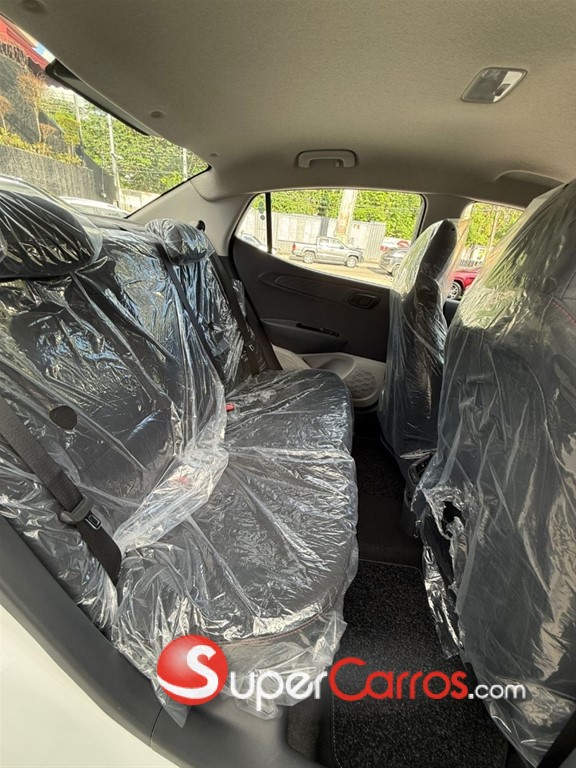 2025 Hyundai Grand I 10 Sedan — foto 10 / 12