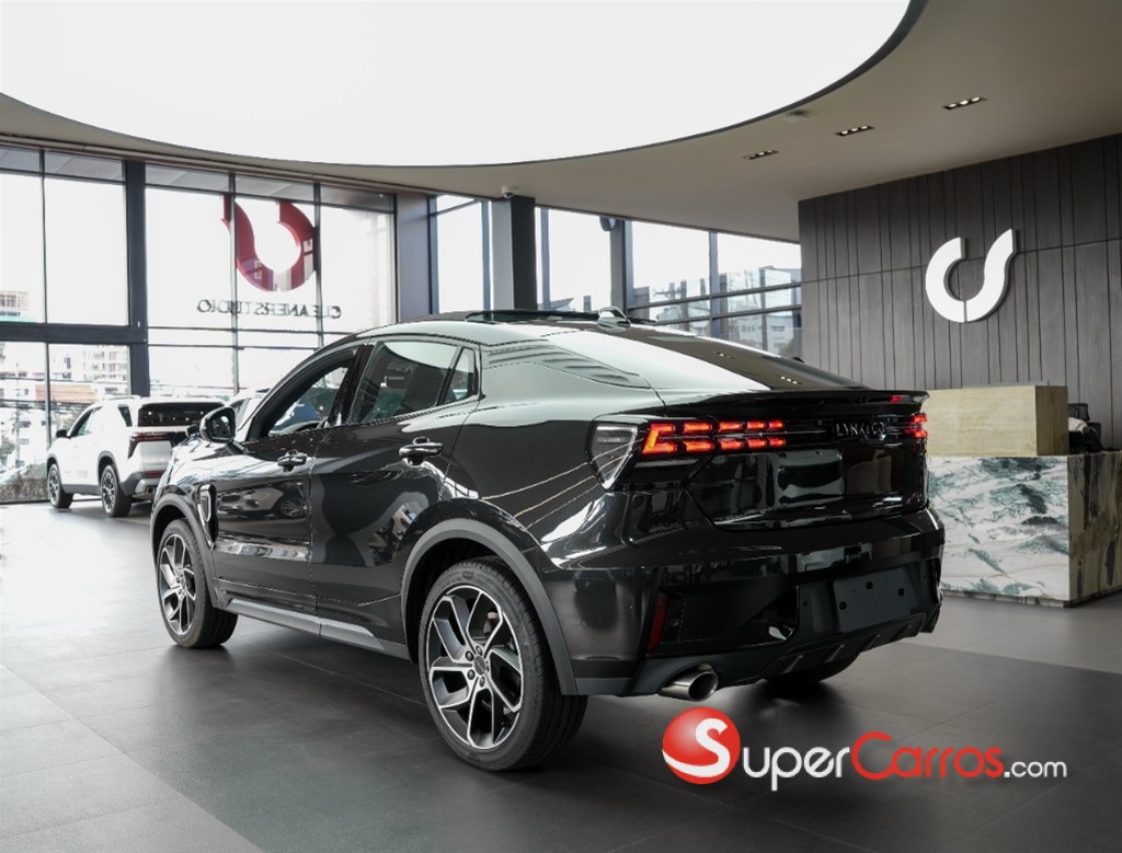 2027 Lynk CO 05 — foto 7 / 11