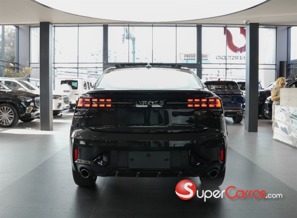 2027 Lynk CO 05 — foto 9 / 11