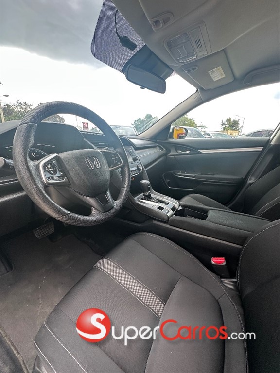 2020 Honda Civic LX — foto 9 / 11