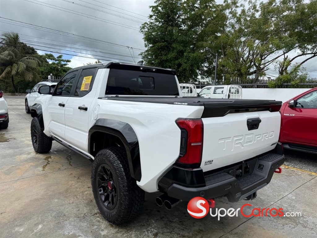 2025 Toyota Tacoma TRD PRO — foto 2 / 12