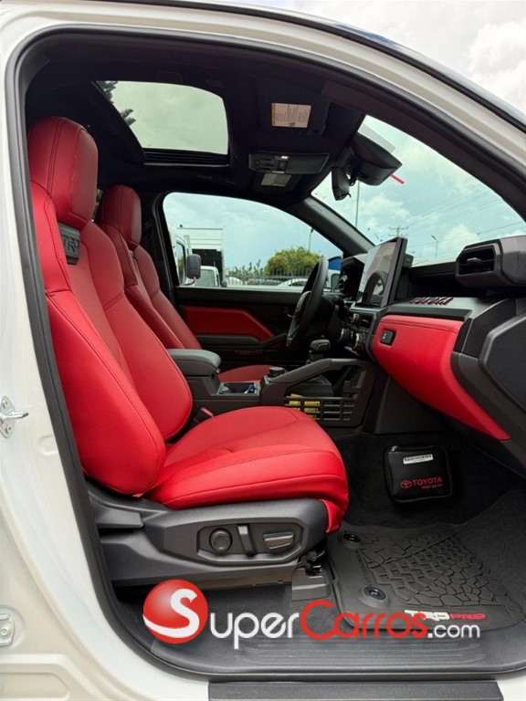 2025 Toyota Tacoma TRD PRO — foto 10 / 12