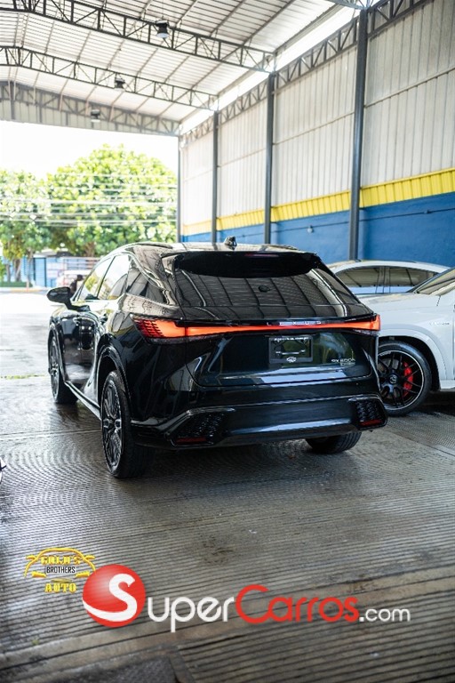 2023 Lexus RX 500H F Sport Performance — foto 5 / 12