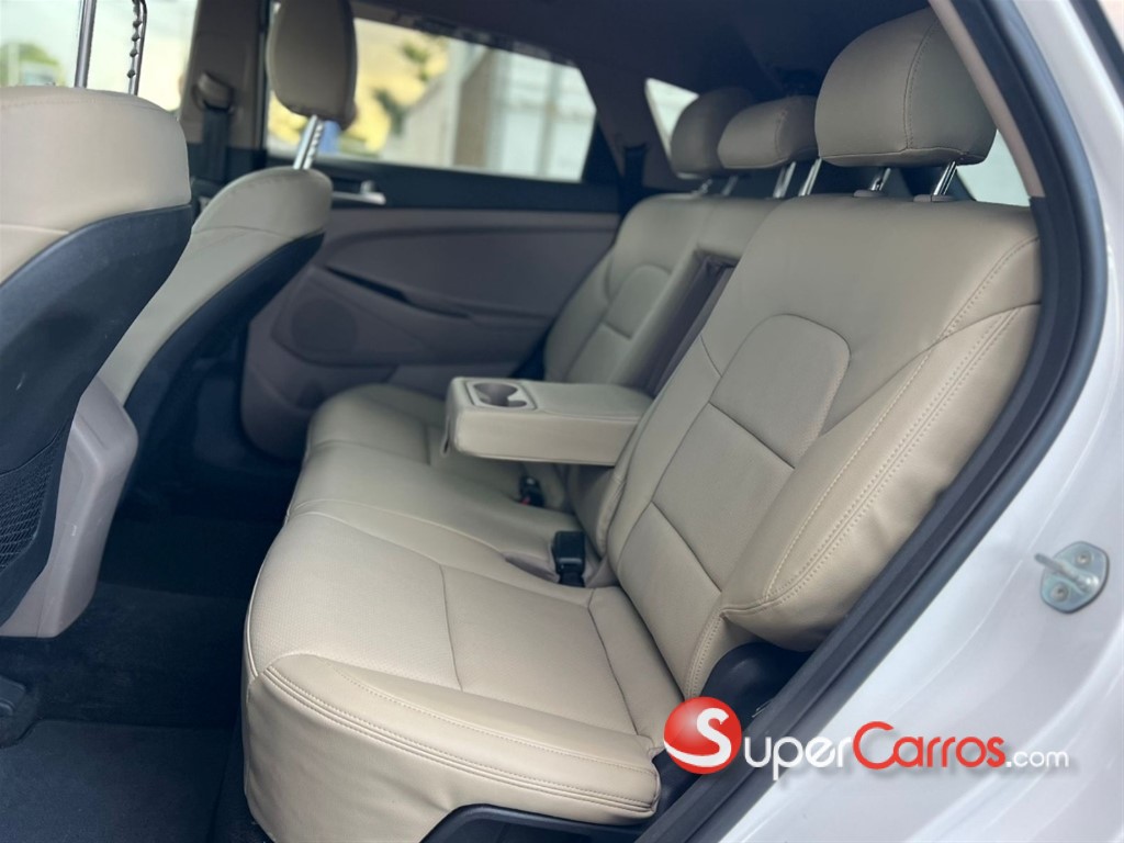 2020 Hyundai Tucson SE — foto 8 / 9