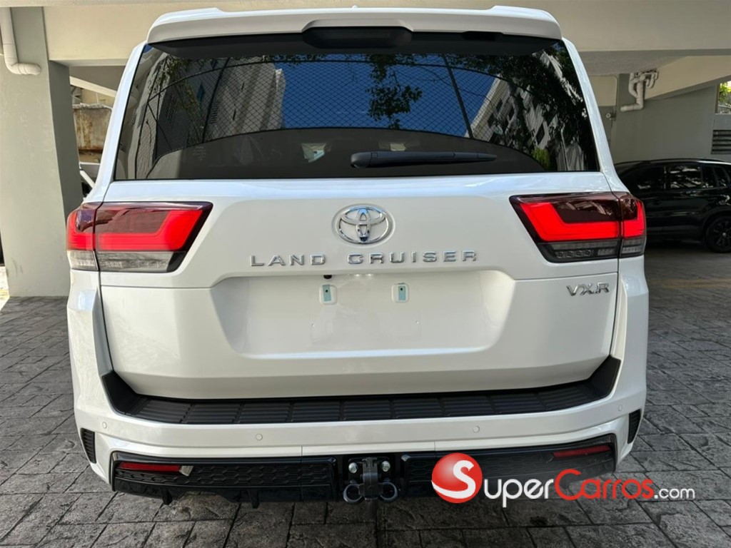 2027 Toyota Land Cruiser VXR — foto 5 / 11