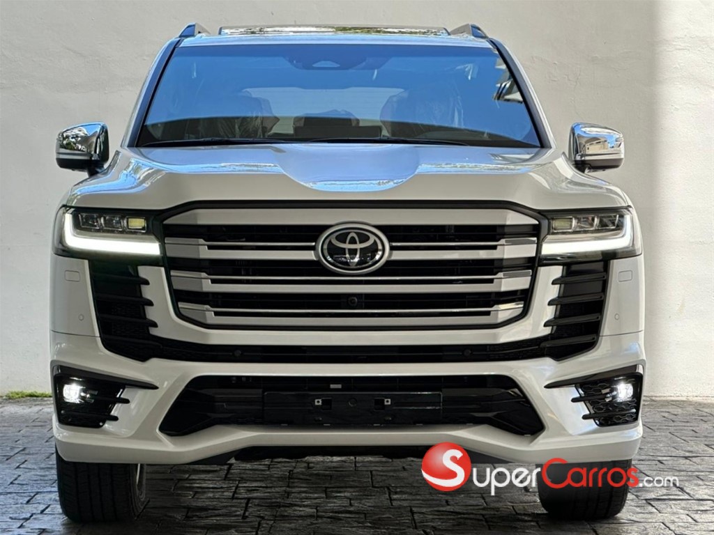 2027 Toyota Land Cruiser VXR — foto 6 / 11