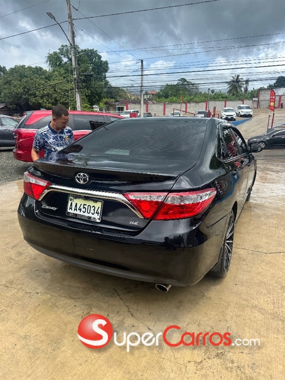 2016 Toyota Camry SE — foto 7 / 11