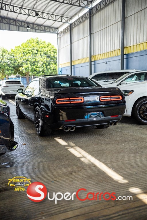 2022 Dodge Challenger SRT 392 6.4 Hemi — foto 5 / 12
