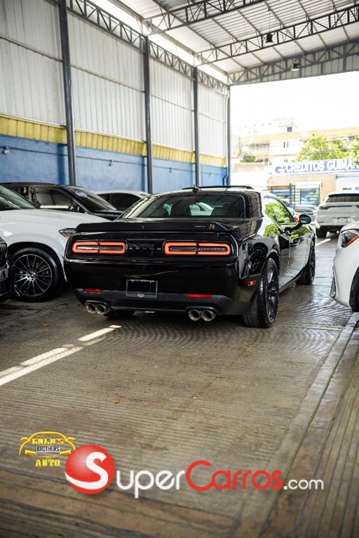 2022 Dodge Challenger SRT 392 6.4 Hemi — foto 6 / 12