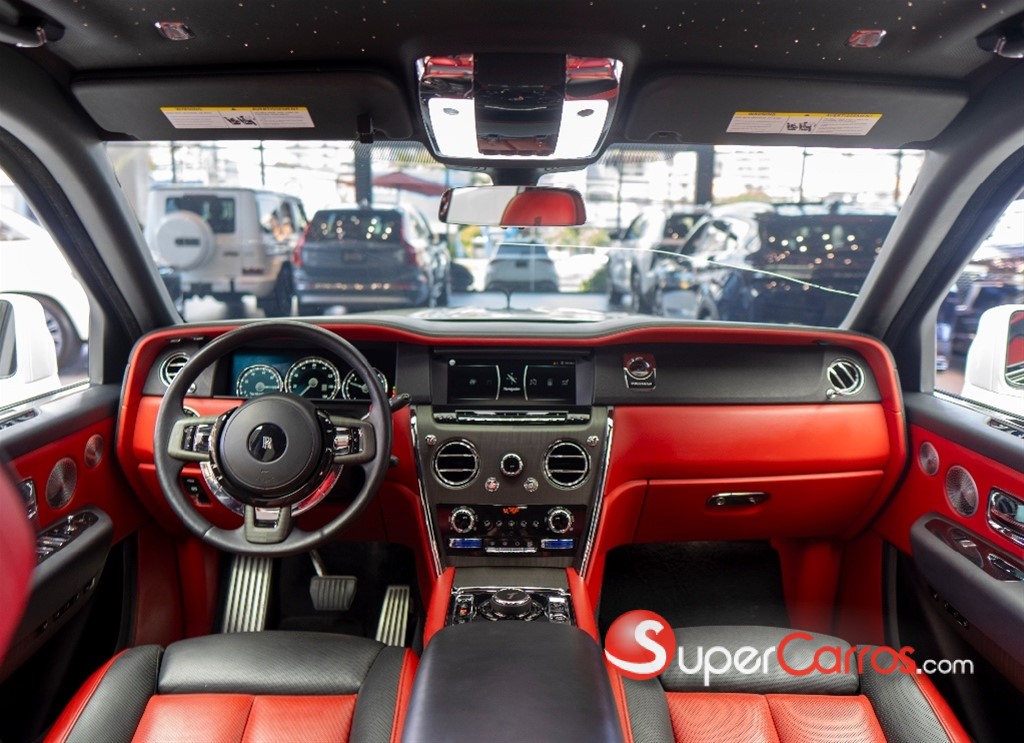 2021 Rolls Royce Cullinan — foto 4 / 11