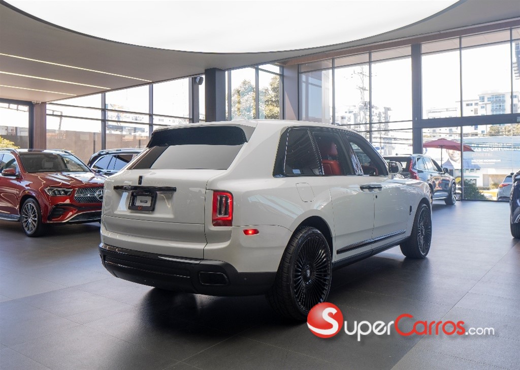 2021 Rolls Royce Cullinan — foto 5 / 11
