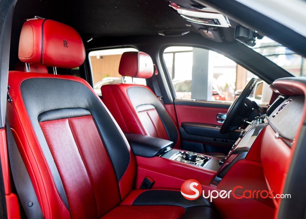 2021 Rolls Royce Cullinan — foto 6 / 11