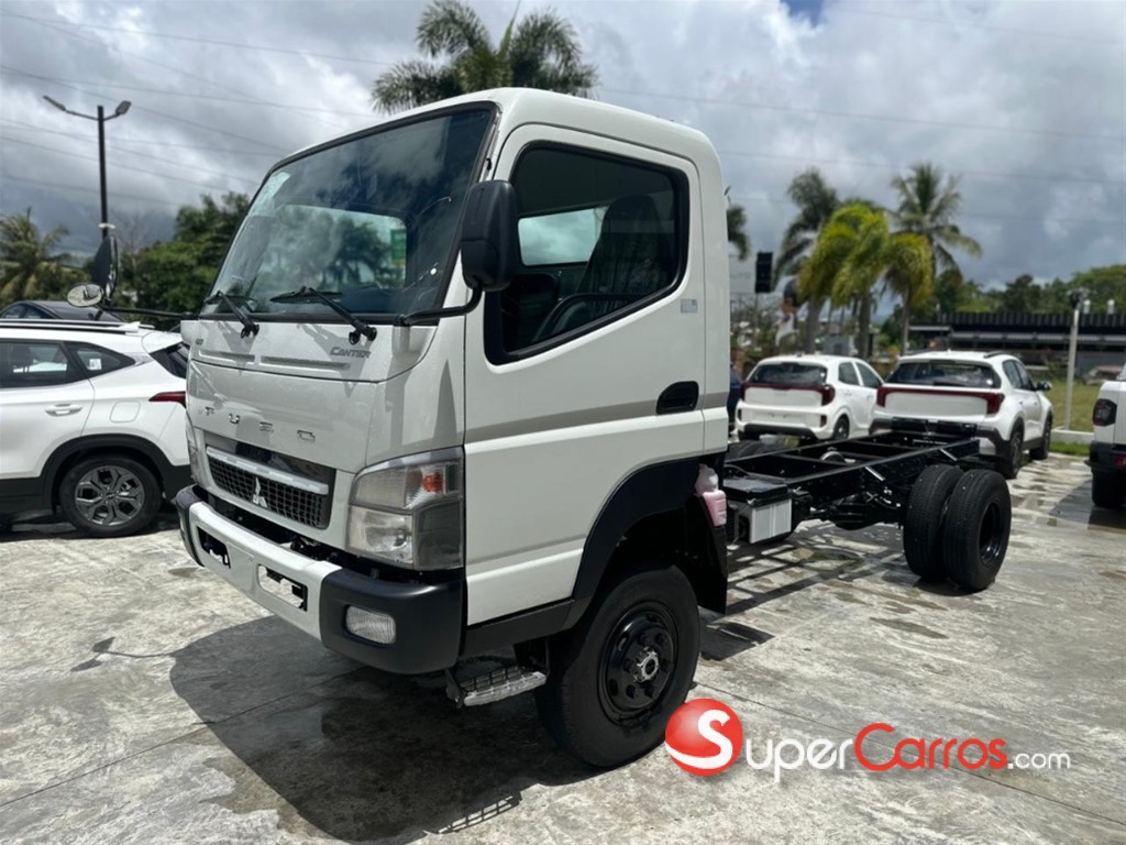 2027 Mitsubishi Motors Fuso Canter — foto 3 / 9