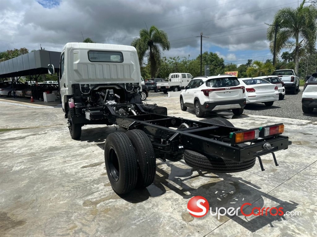 2027 Mitsubishi Motors Fuso Canter — foto 4 / 9