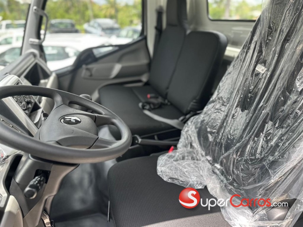 2027 Mitsubishi Motors Fuso Canter — foto 7 / 9