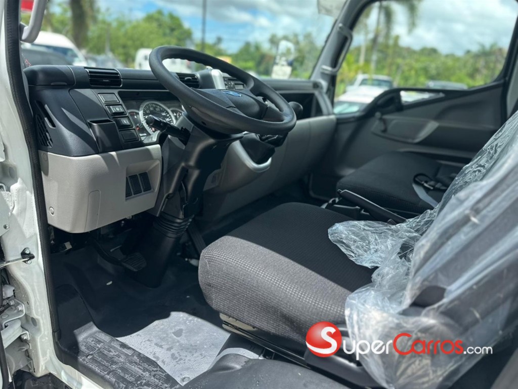 2027 Mitsubishi Motors Fuso Canter — foto 8 / 9