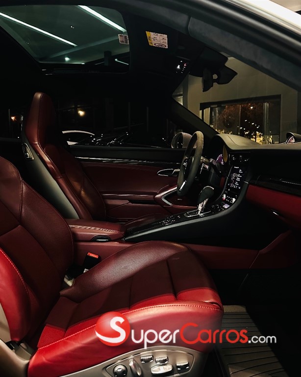 2017 Porsche 911 Turbo — foto 6 / 12