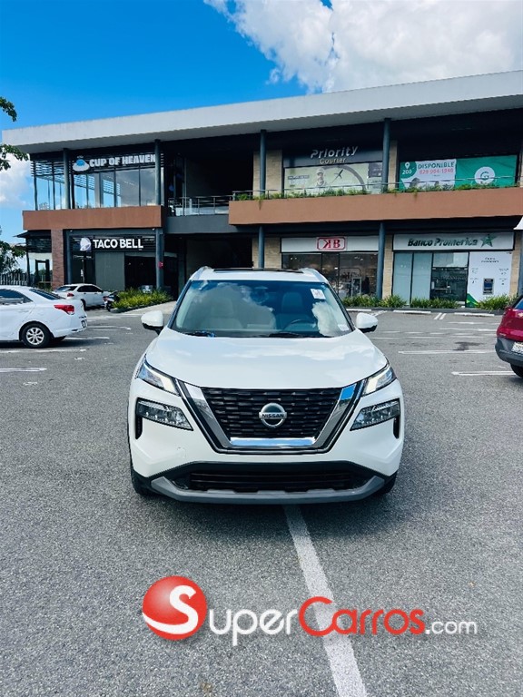 2021 Nissan Rogue SV — foto 2 / 12