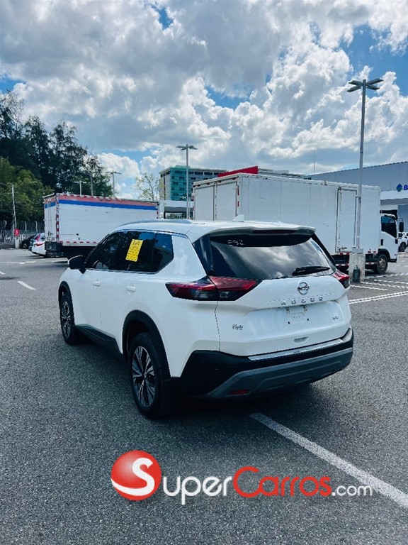 2021 Nissan Rogue SV — foto 4 / 12