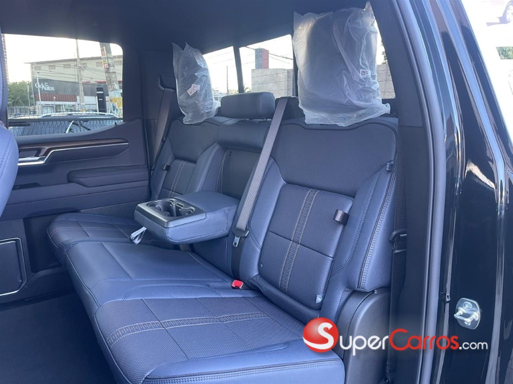 2026 Chevrolet Silverado High Country Duramax — foto 11 / 11