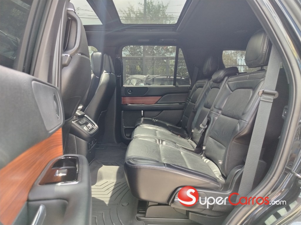 2019 Lincoln Navigator Reserve II — foto 11 / 12