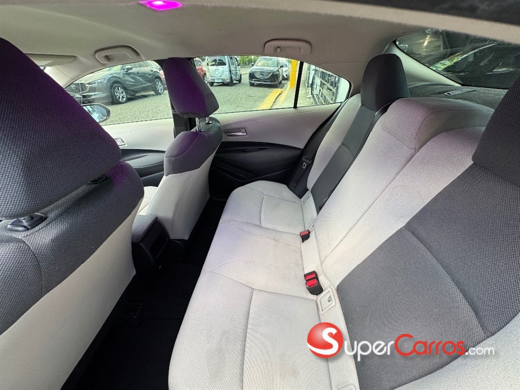 2020 Toyota Corolla LE — foto 9 / 10