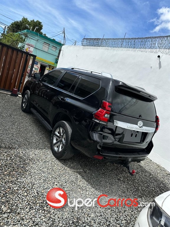 2017 Toyota Land Cruiser Prado TXL — foto 3 / 7