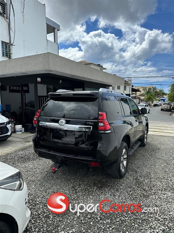 2017 Toyota Land Cruiser Prado TXL — foto 4 / 7