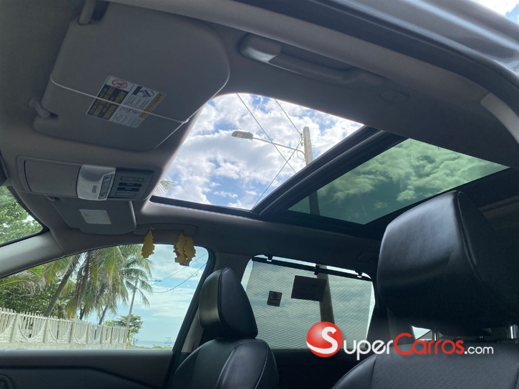 2022 Nissan Rogue SV — foto 2 / 6