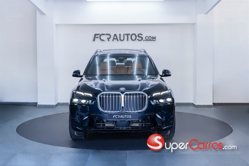 2027 BMW X 7 xDrive 40i Mpackage — foto 3 / 12